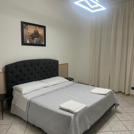 Appartamento Larisarooms Roma Ngoại thất bức ảnh