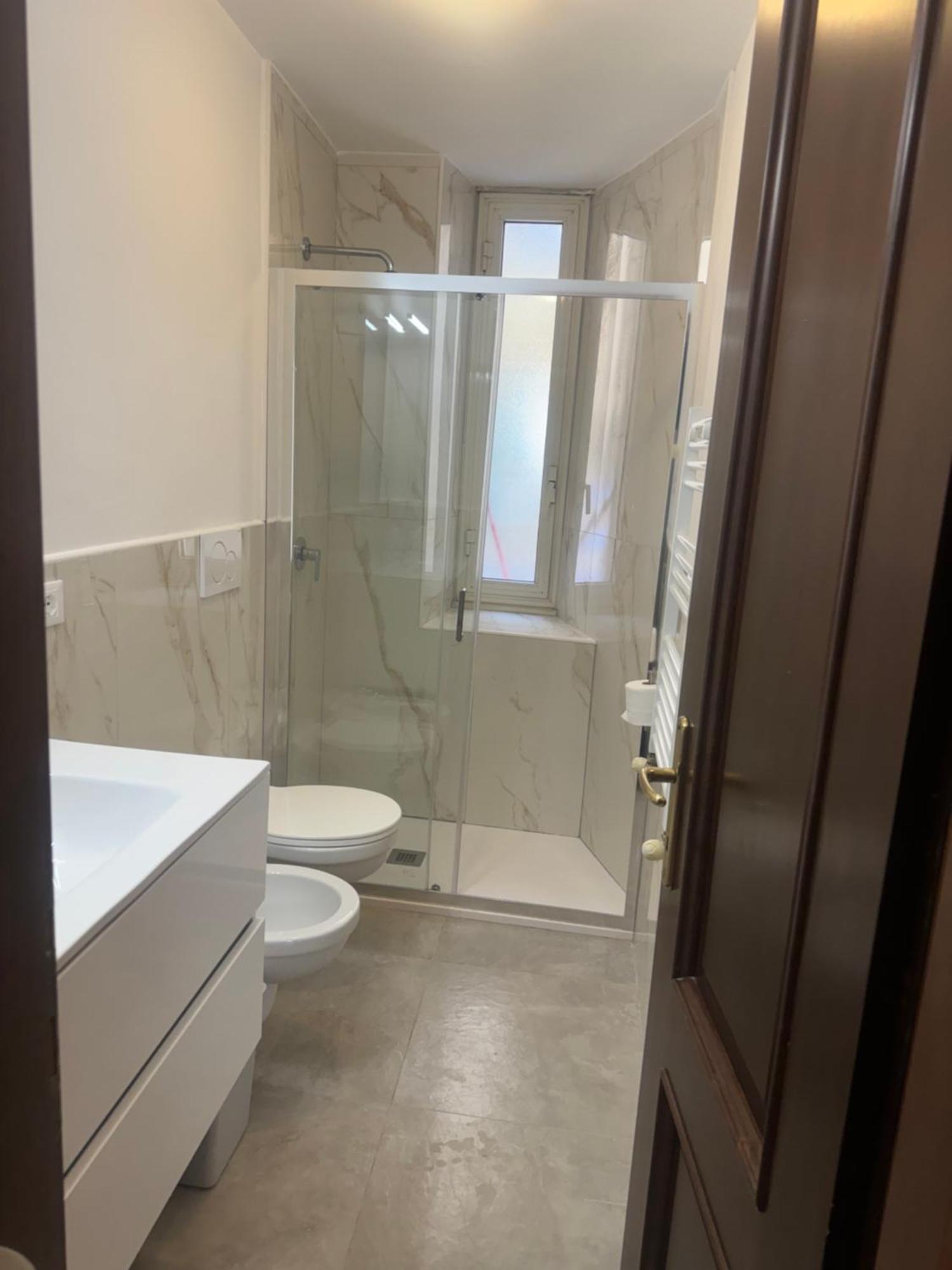 Appartamento Larisarooms Roma Ngoại thất bức ảnh