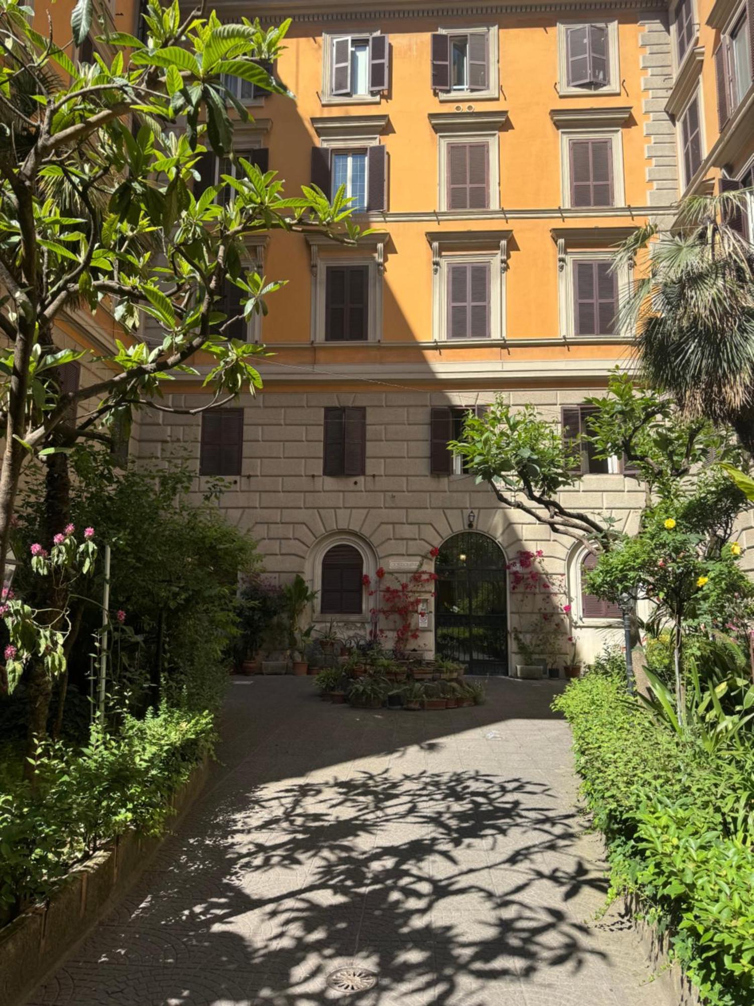 Appartamento Larisarooms Roma Ngoại thất bức ảnh