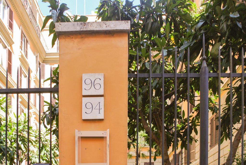 Appartamento Larisarooms Roma Ngoại thất bức ảnh